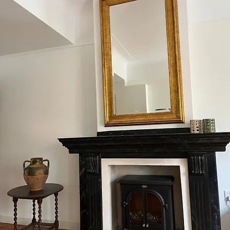 Characteristic Dutch In Historic Center Nyaraló