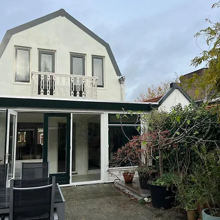 Nyaraló Characteristic Dutch In Historic Center