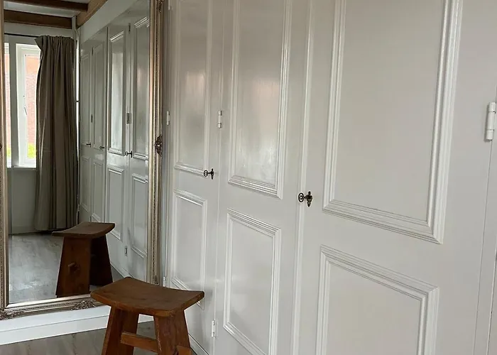 Characteristic Dutch In Historic Center Hébergement de vacances Gouda